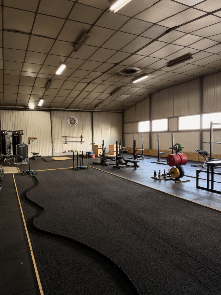 Ragnarök gym crossfit force amiens haltérophilie salle de sport coaching coach Rogue Hyrox Course games eps apprentissage santé noël fêtes valhalla games competition open2026 ATHX performance endurance force metcon débutant reprise perte de poids